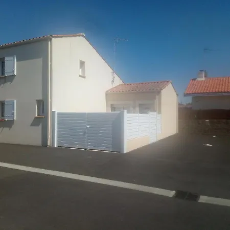 Hameau Des Oliviers - Centre Et Bord De Feriehus